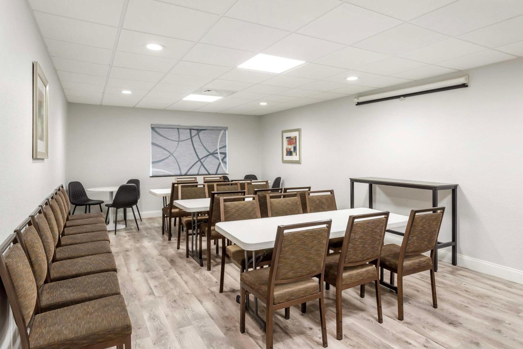 Surestay Plus By Best Western Texas City I-45 Buitenkant foto